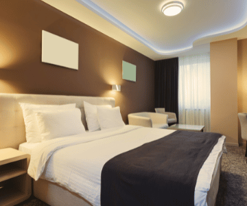 A tidy hotel room injured at a Cincinnati hotel